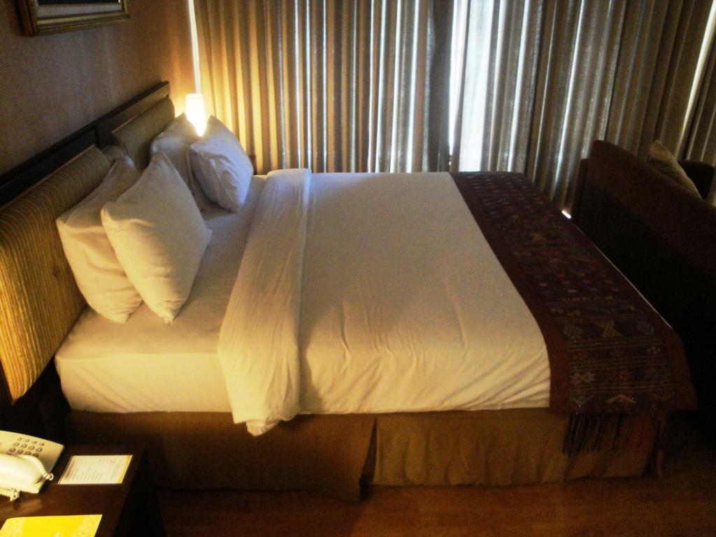 Sutanraja Hotel Manado Camera foto
