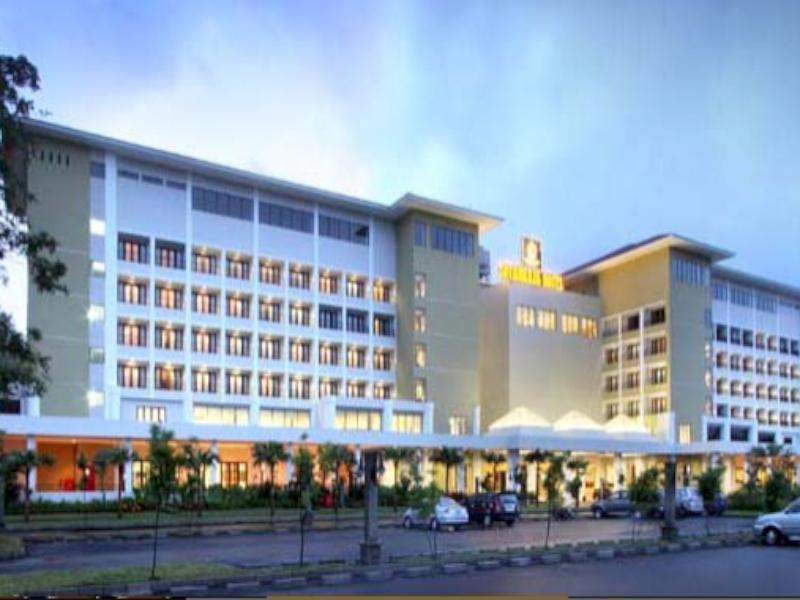 Sutanraja Hotel Manado Esterno foto
